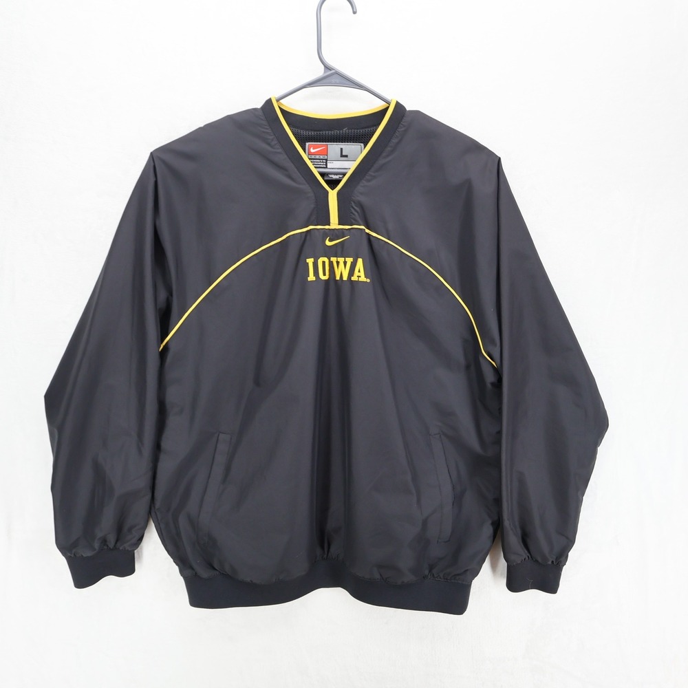 Nike Team Iowa Hawkeyes V-Neck Windshirt Pullover Jacket Center Swoosh Mens L